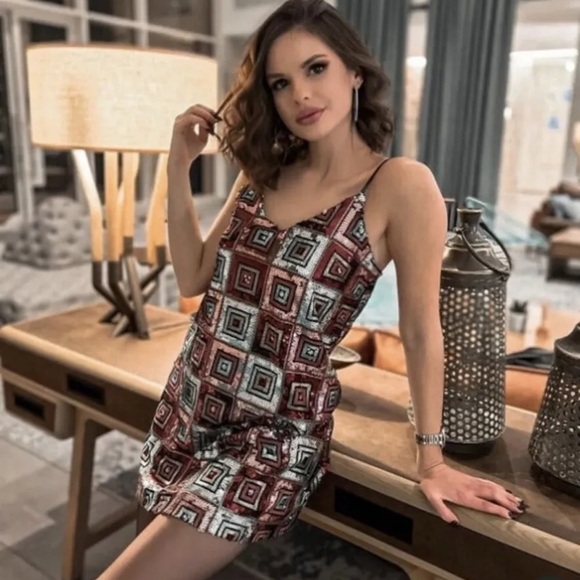 ZARA Blogger Favorite Geometric Print Sequin Mini Slip Dress Medium NEW Party - Picture 3 of 15